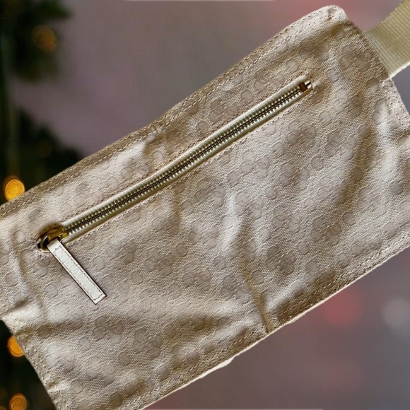 Vintage Beige Waist Bag with Gold Accent - Picture 13 of 13
